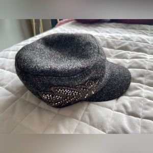 Grey Newsboy Cap With Glitter Design